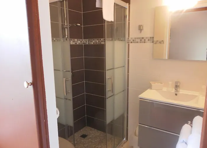 Отель Le Plaisance 2*