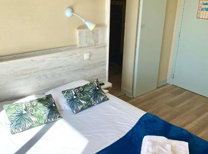 Le Plaisance Отель